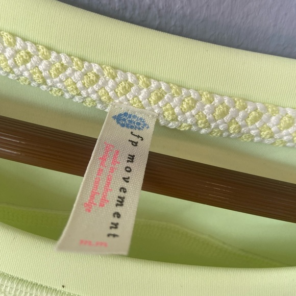🛑SOLD Free People Movement Lead the Pack Layering Top in Lime Green Medium NWT - Picture 6 of 9